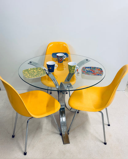 Chaise DSX jaune Charles et Ray Eames, édition Herman Miller