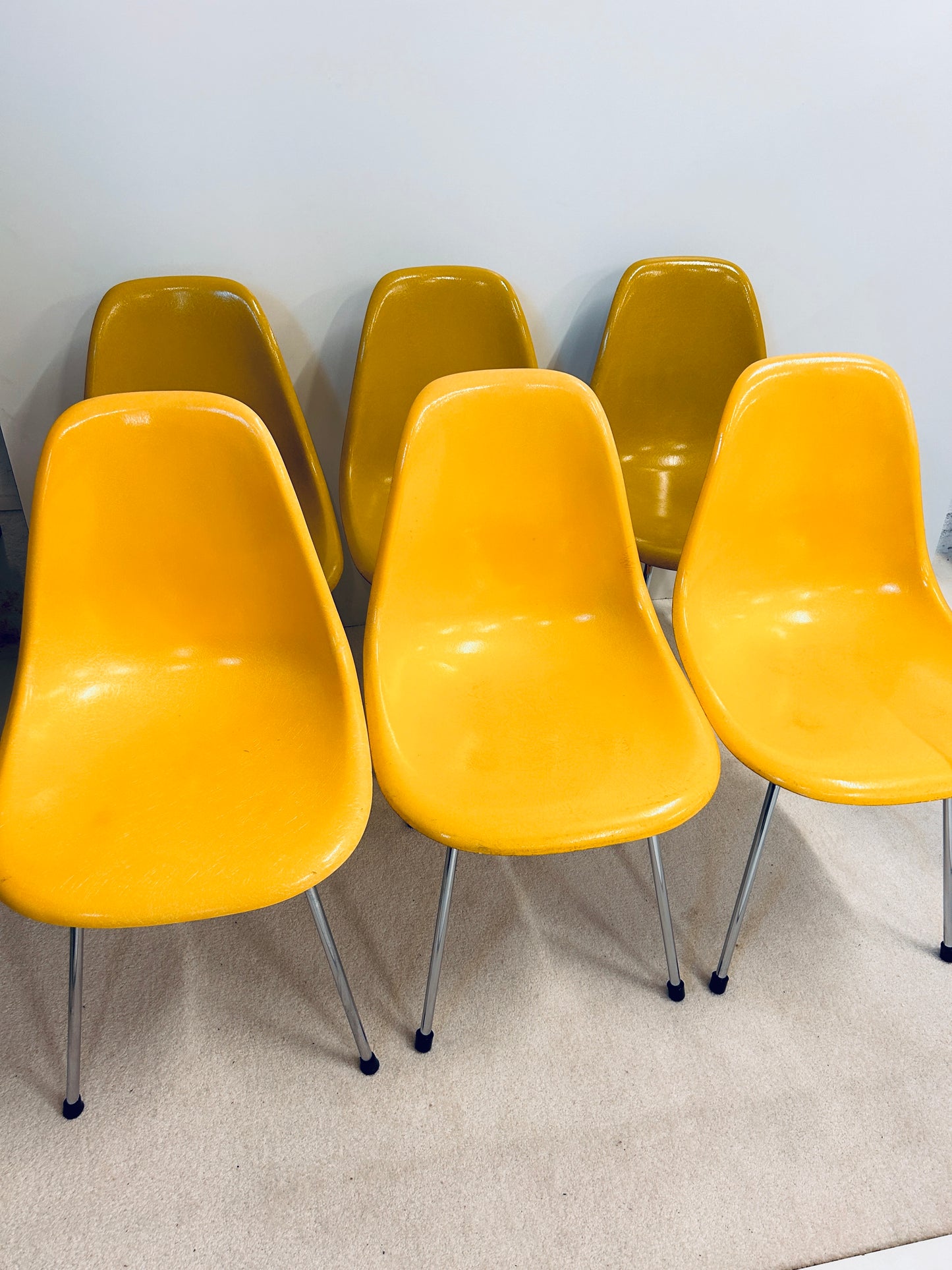 Chaise DSX jaune Charles et Ray Eames, édition Herman Miller