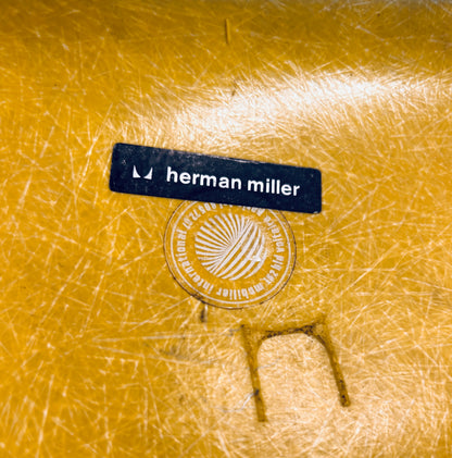 Chaise DSX moutarde Charles et Ray Eames, édition Herman Miller, 70s