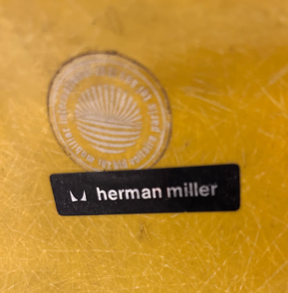 Chaise DSX moutarde Charles et Ray Eames, édition Herman Miller, 70s