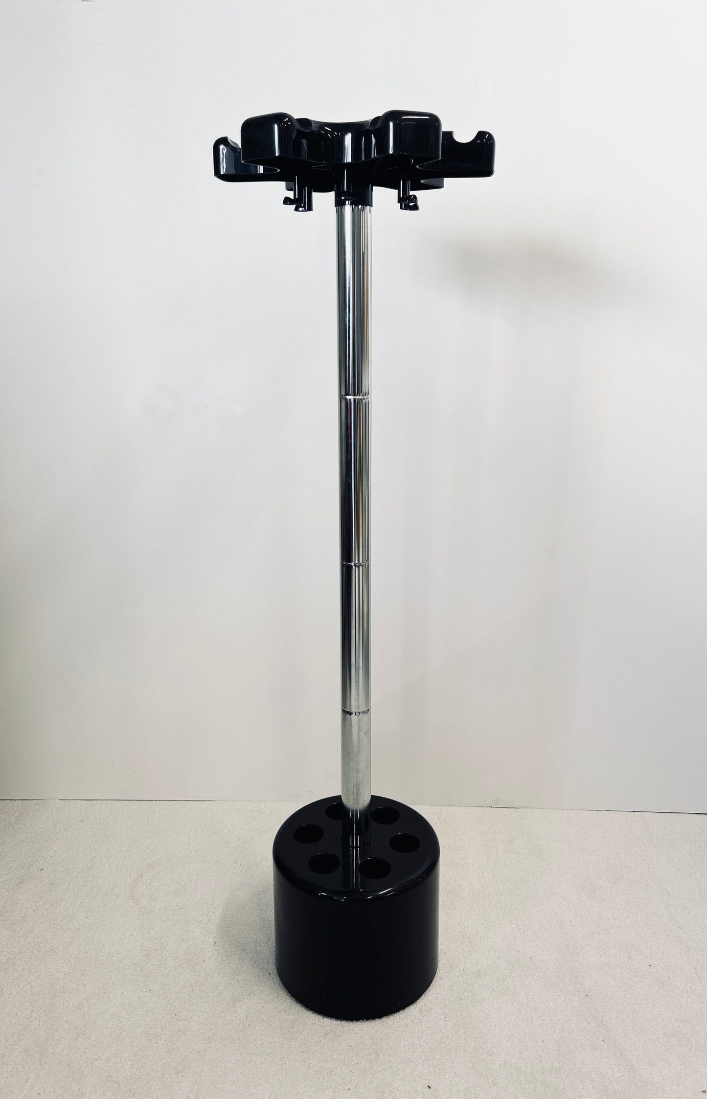 Porte-manteau-parapluie noir Lucchi & Orlandini, Velca, 70s