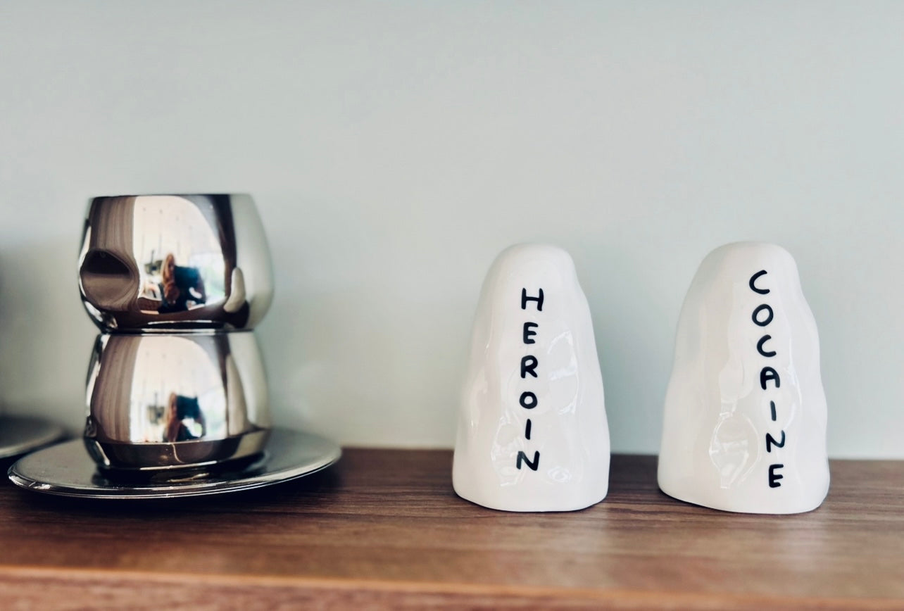 Salière et Poivrière, Héroine, Cocaine, David Shrigley
