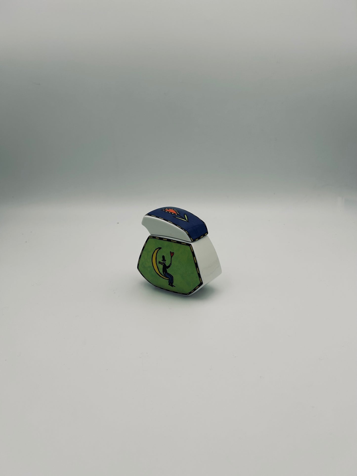 Dorothy Hafner Love Story sugar bowl, Rosenthal, 80s