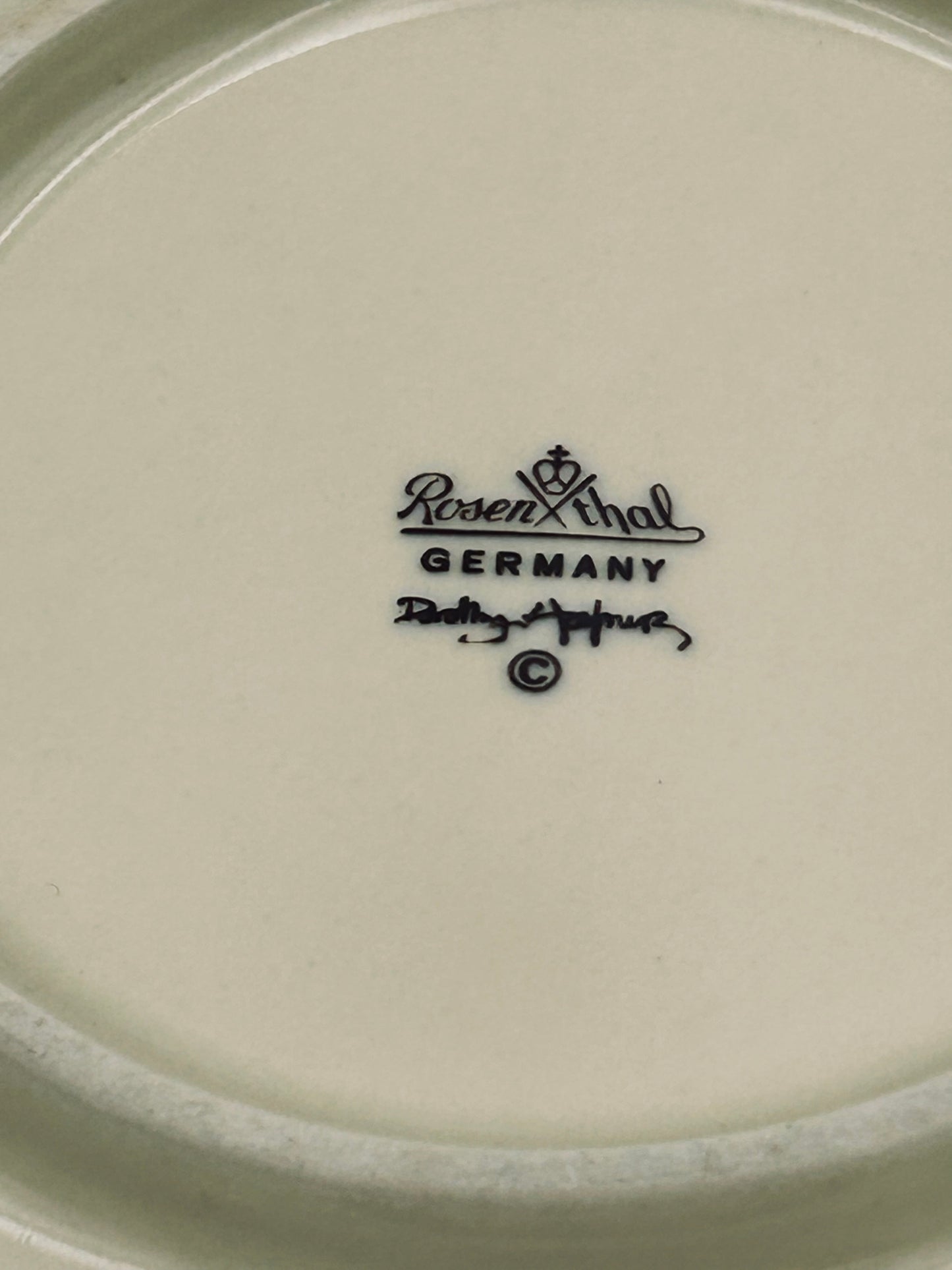 Memphis serving plate, Dorothy Hafner, Rosenthal, 1980s