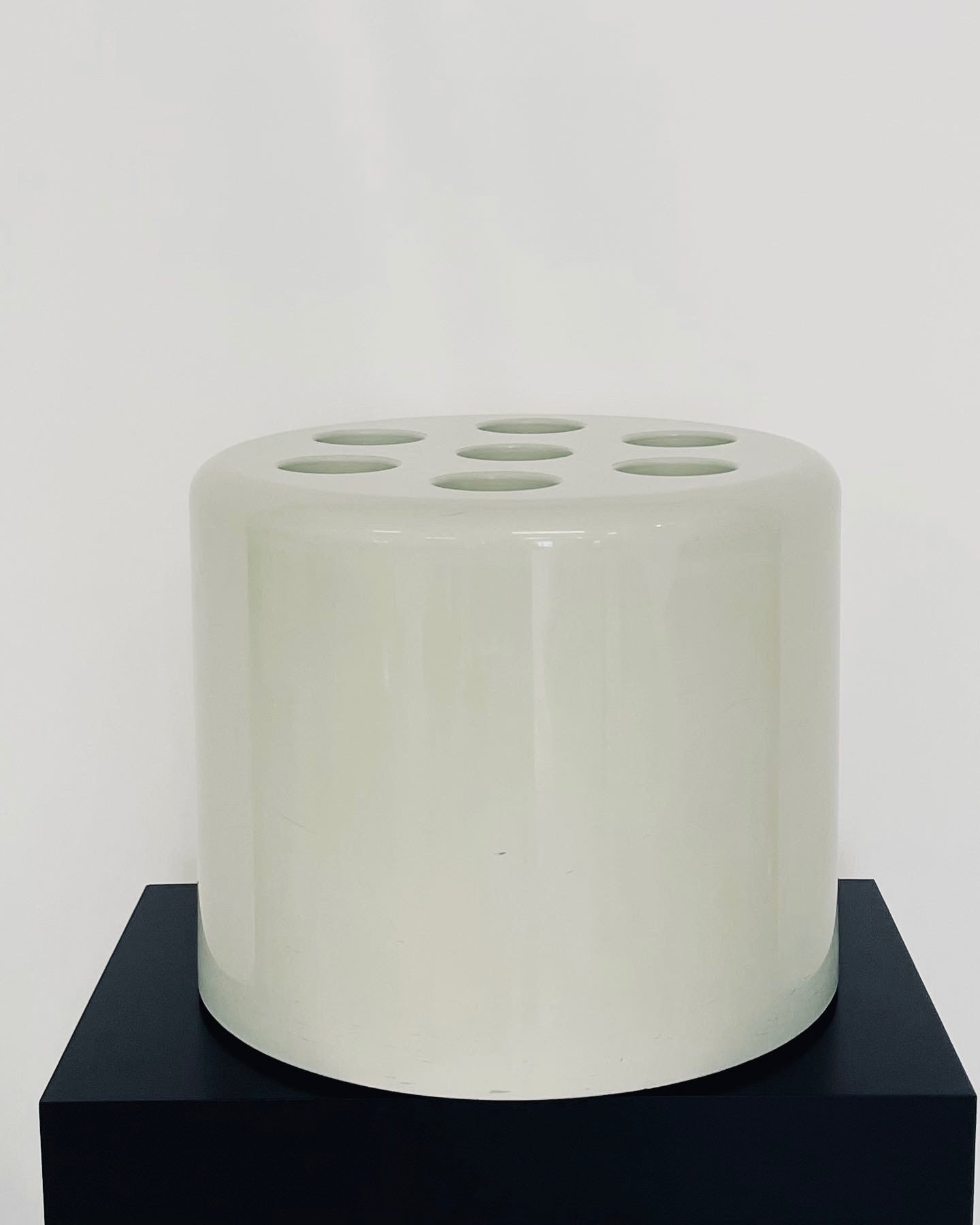 White umbrella stand Roberto Lucchi, Paolo Orlandini, Velca, 70s