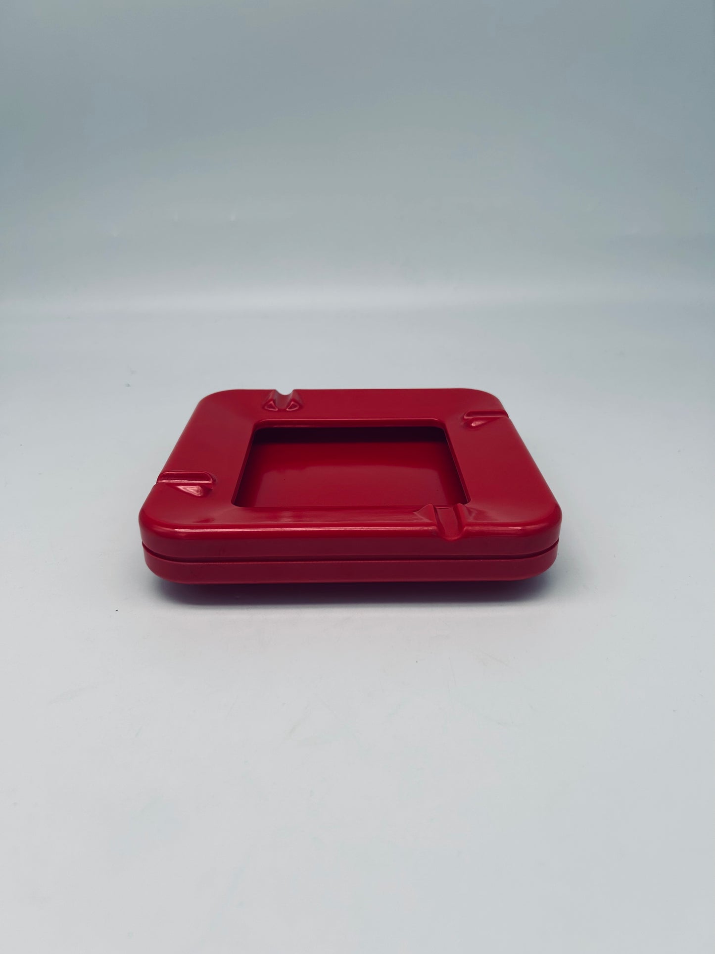 Cendrier rouge space age, Neolt, Italie 70s