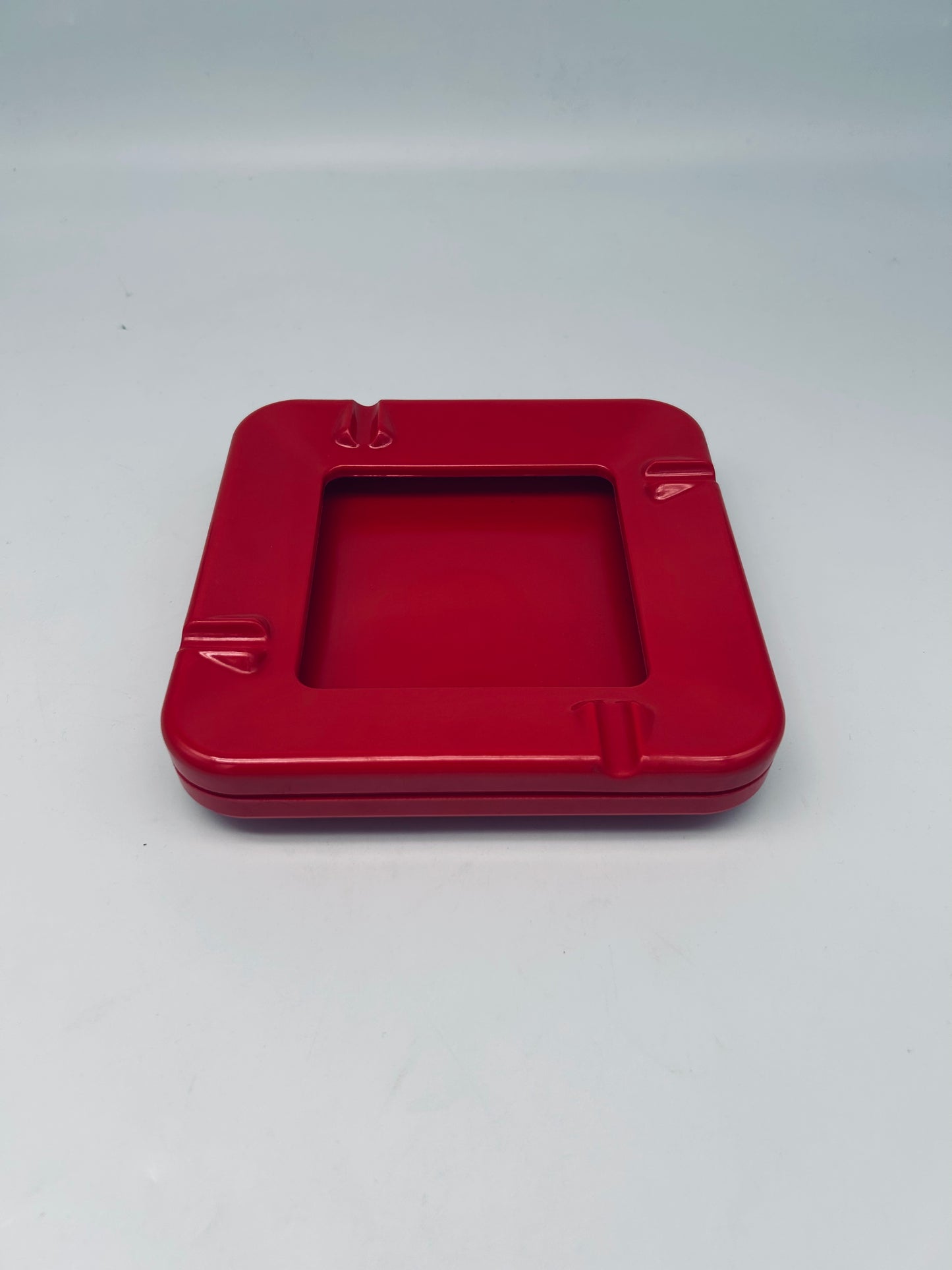 Cendrier rouge space age, Neolt, Italie 70s