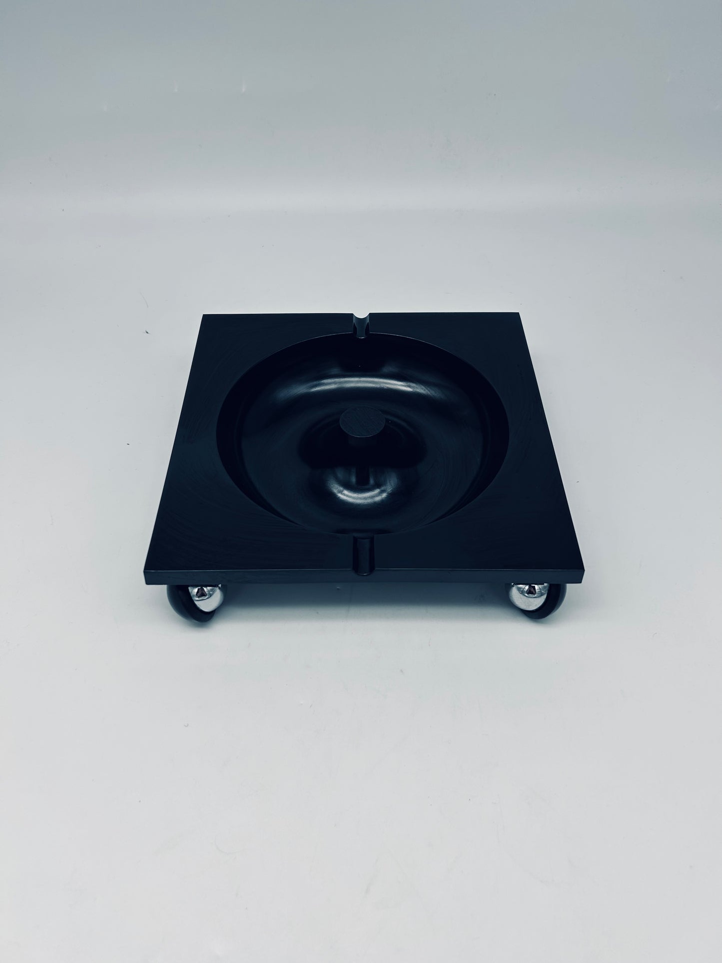 Cendrier Trotter noir Renzo Mori, Italie, 70s