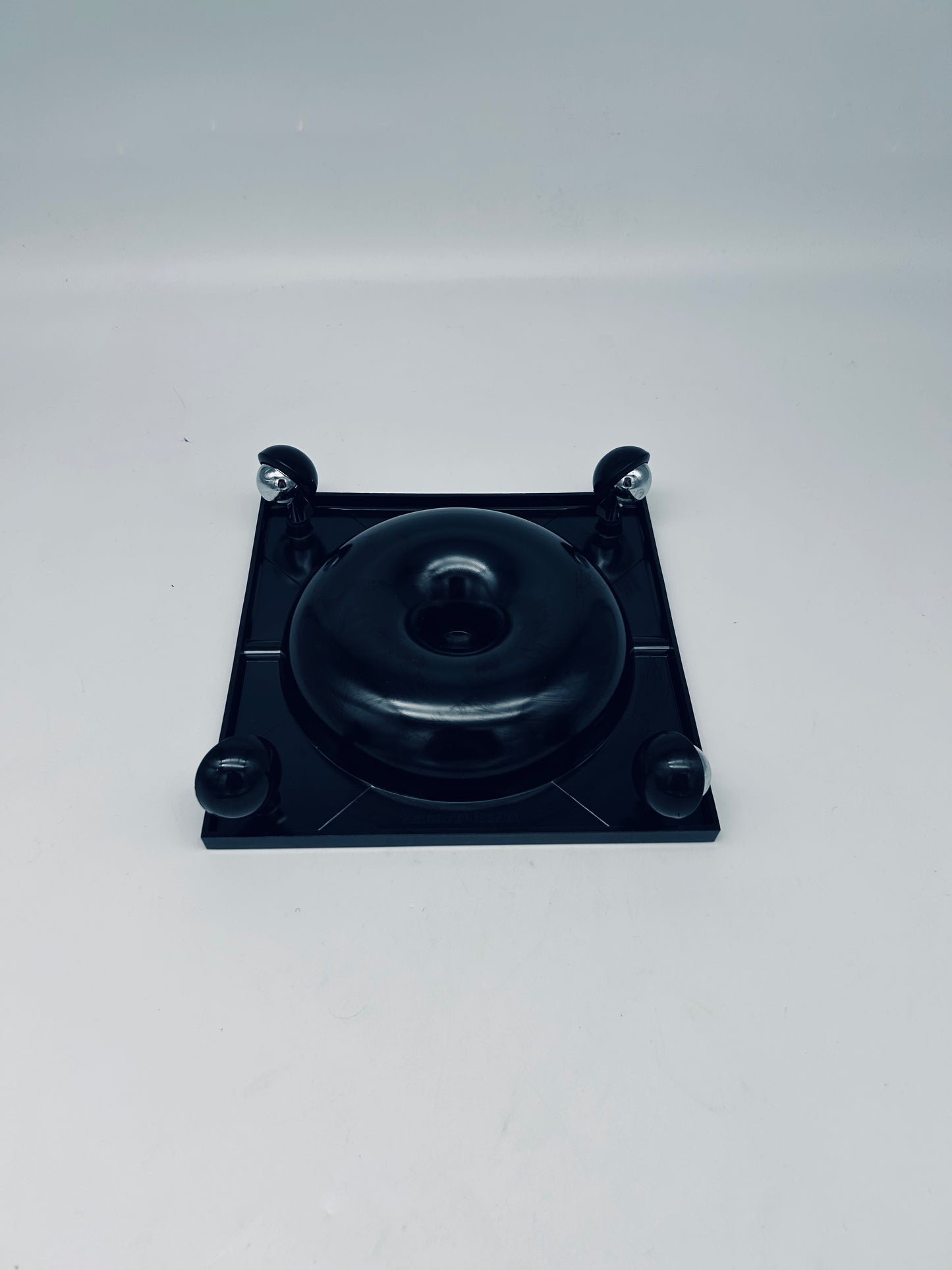 Cendrier Trotter noir Renzo Mori, Italie, 70s