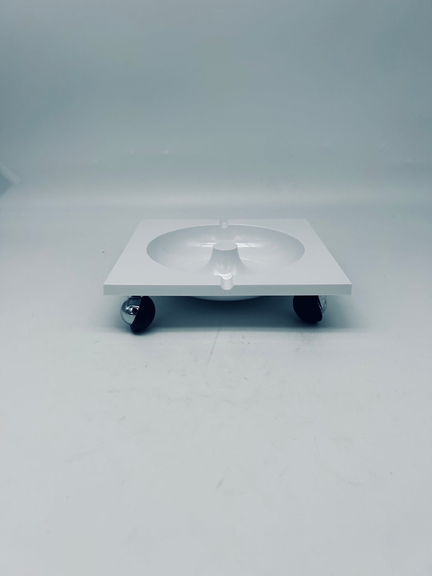 Cendrier Trotter blanc Renzo Mori, Italie, 70s