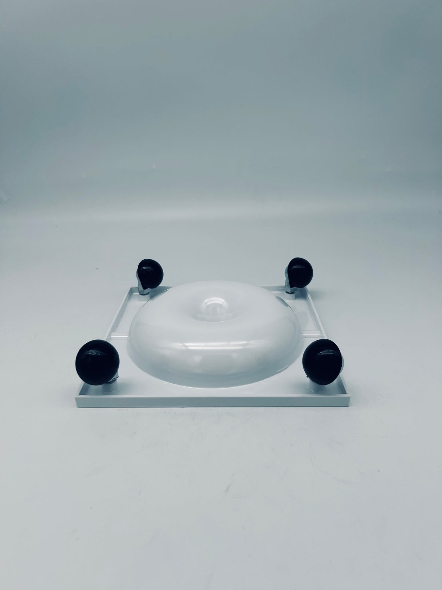 Cendrier Trotter blanc Renzo Mori, Italie, 70s