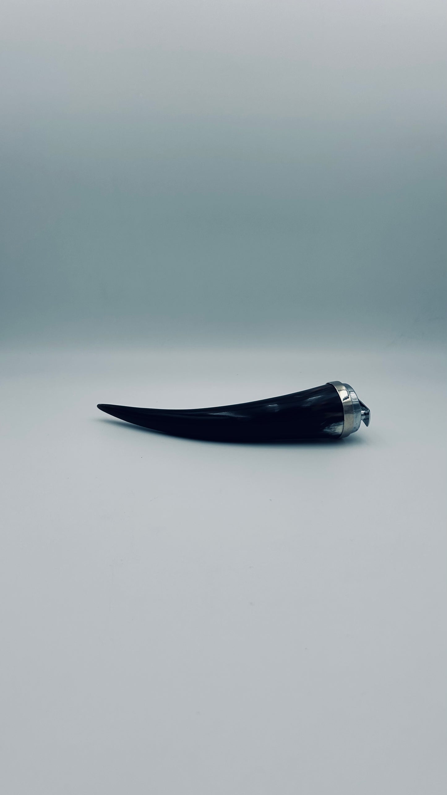 Vintage Ronson lighter, horn, 70s