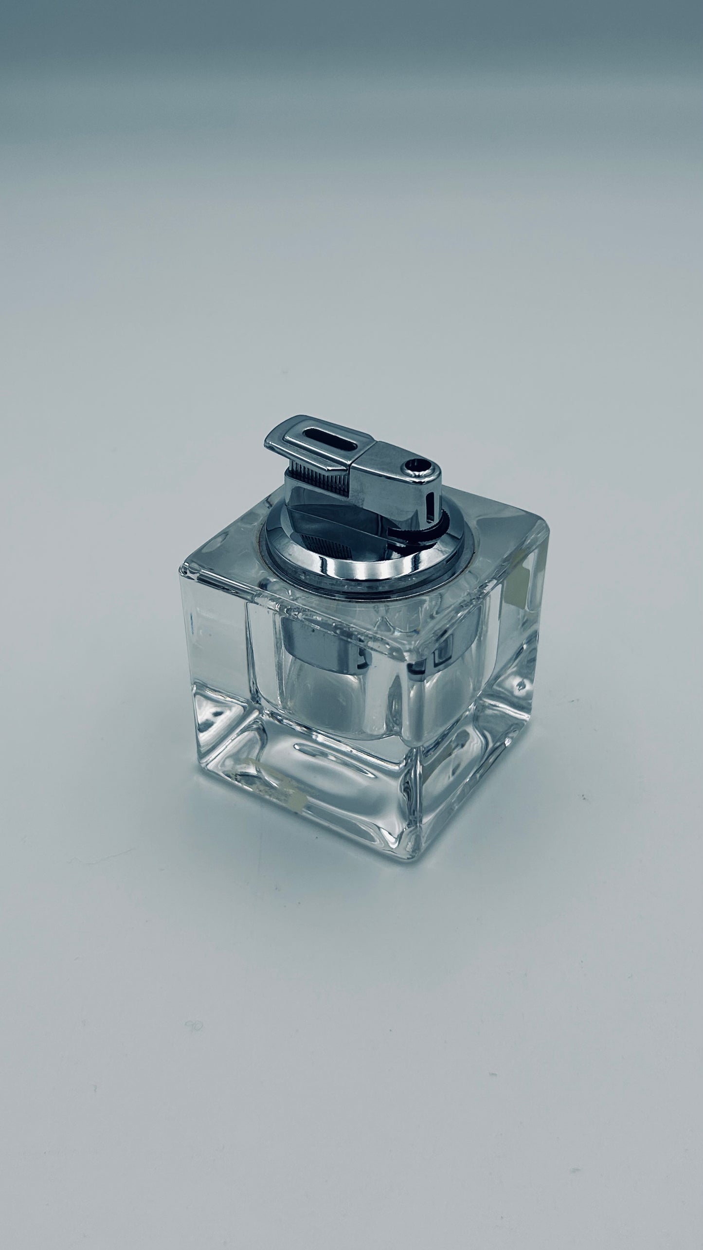 Briquet de table en cristal,  Arnolfo di Cambio, 80s