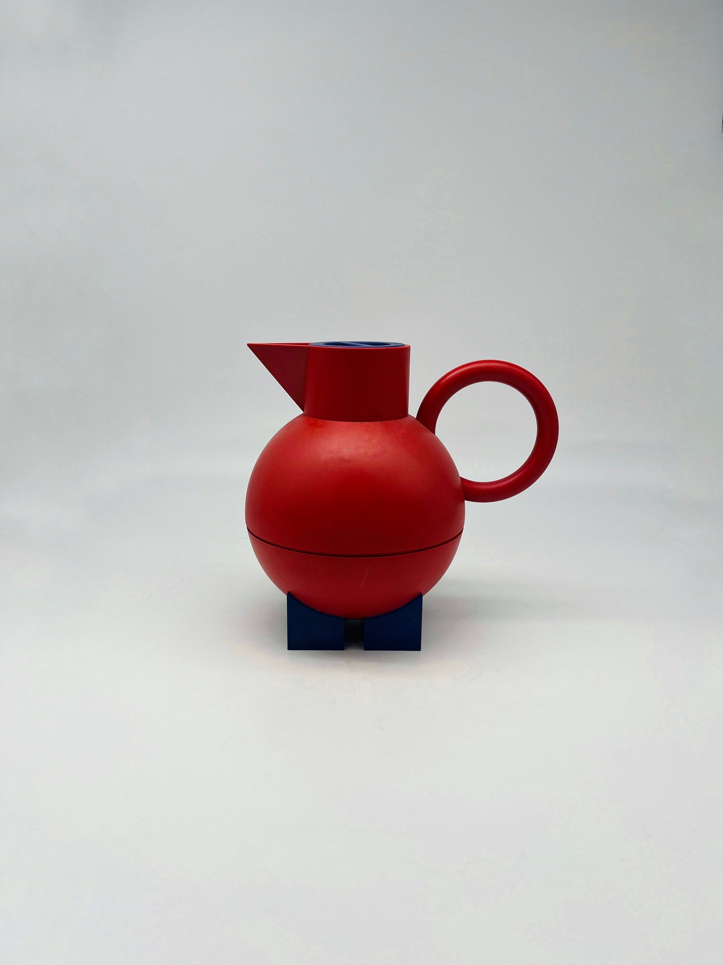 Euclid red thermos, Michael Graves, Alessi, 90s