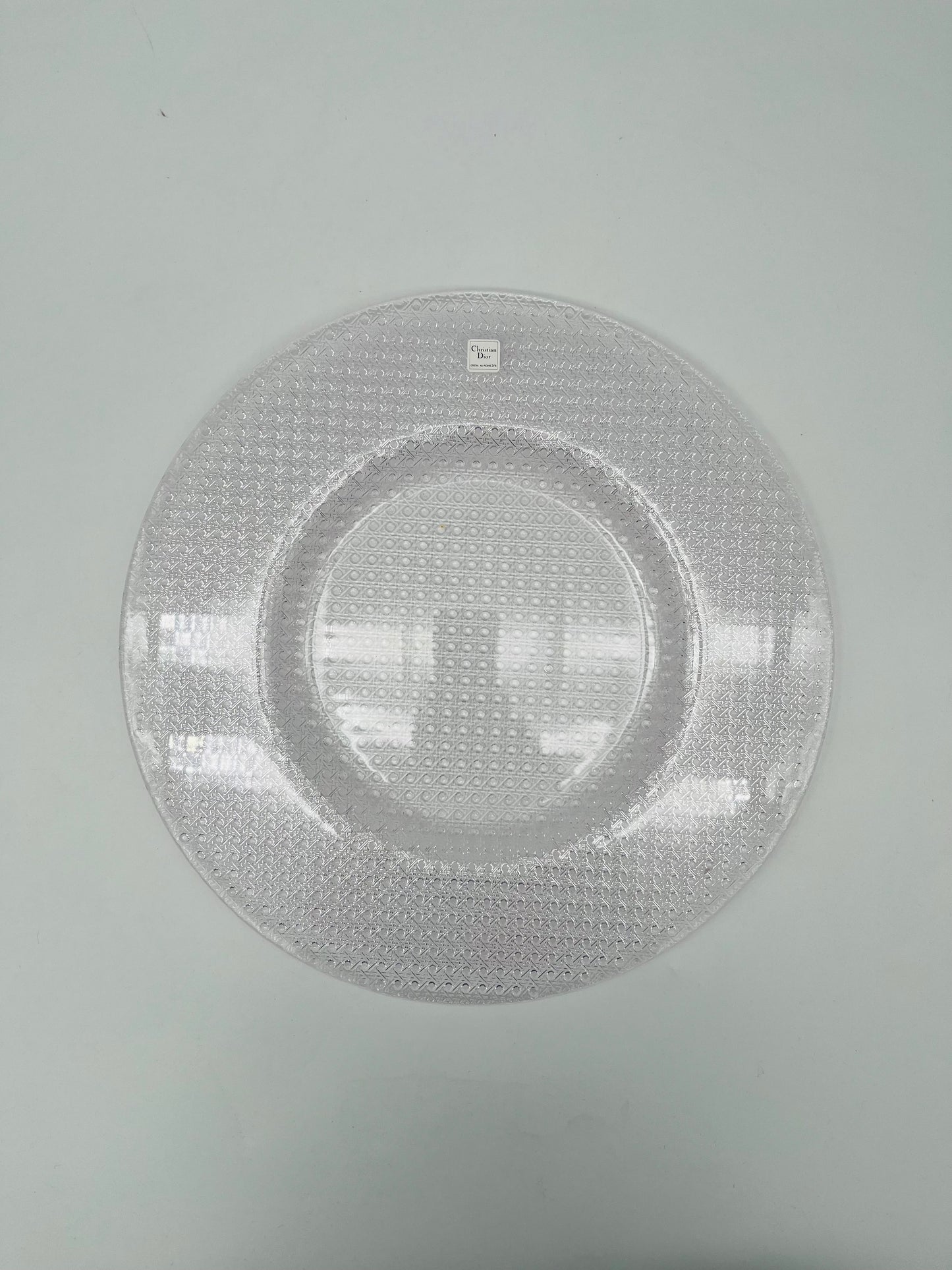 Assiette de présentation en cristal rose, Cannage, Dior, 80s