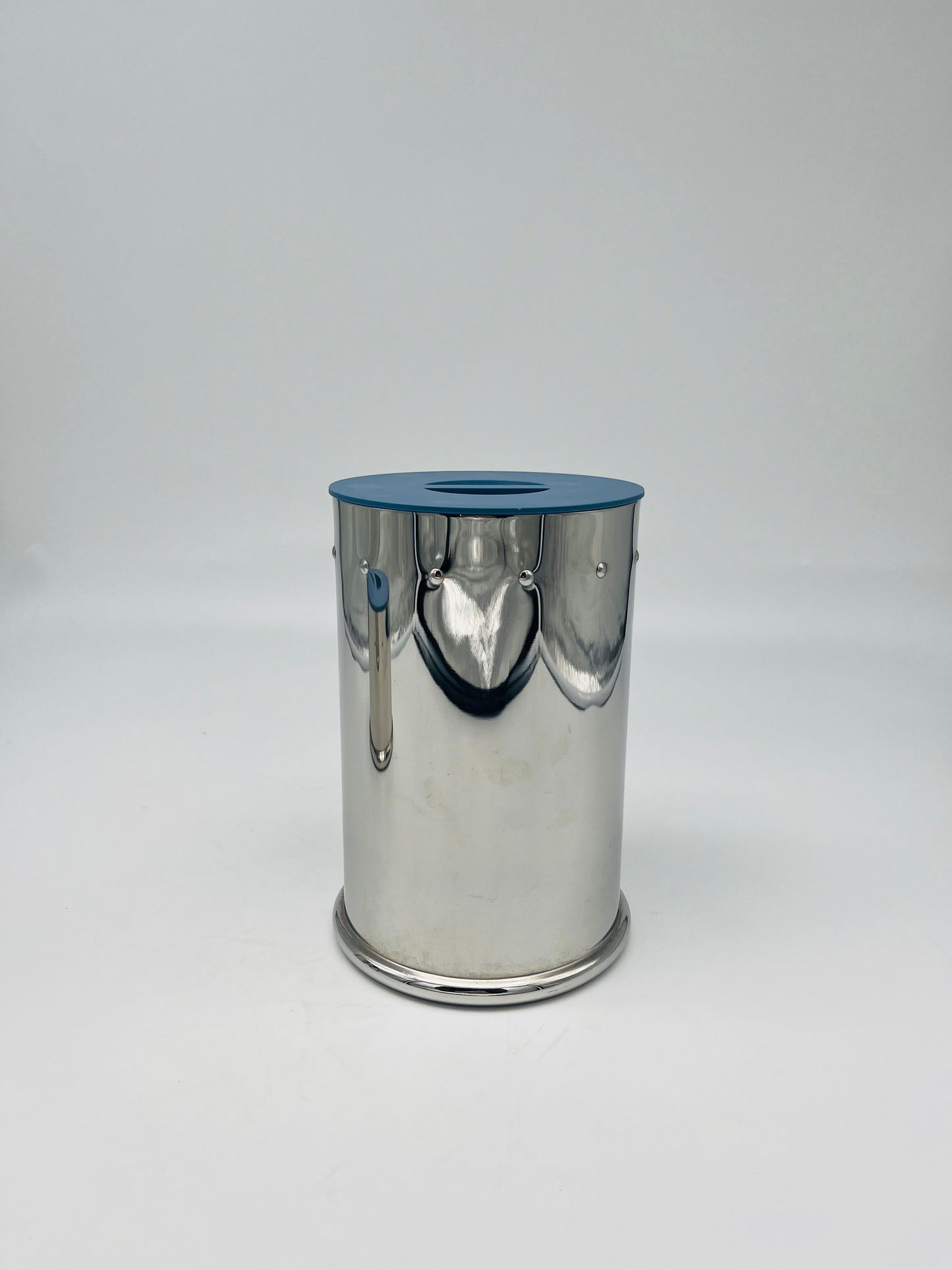 Boîte en acier, Michael Graves, Alessi, 90s