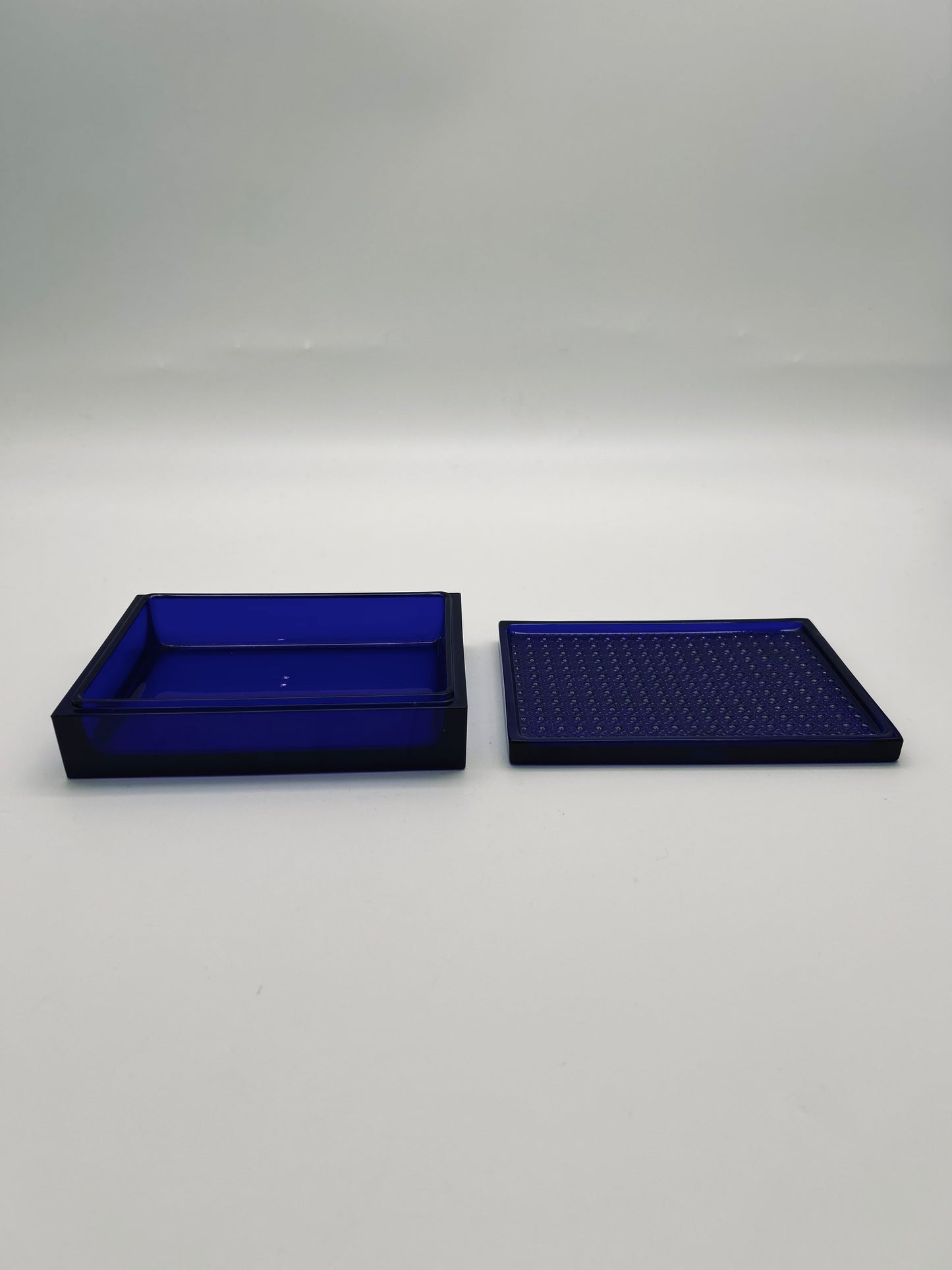 Boite bleue en cristal, motif cannage, Christian Dior, 70s