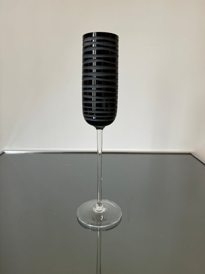 Paire de flutes à champagne en verre de Murano modèle Graffiati, SALVIATI