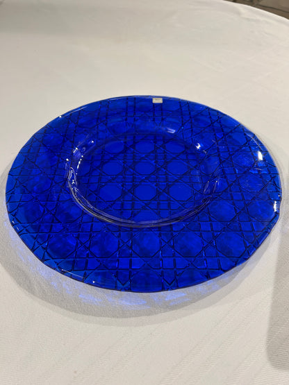 Assiette de présentation en cristal bleue, Cannage XL Dior, 80s