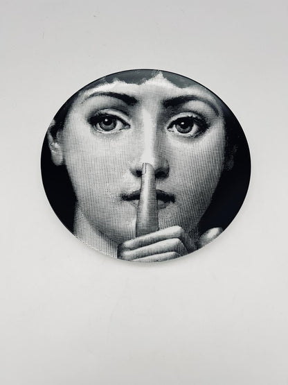 Assiette de collection, Tema et Variazoni, numéro 334, Fornasetti, Italie