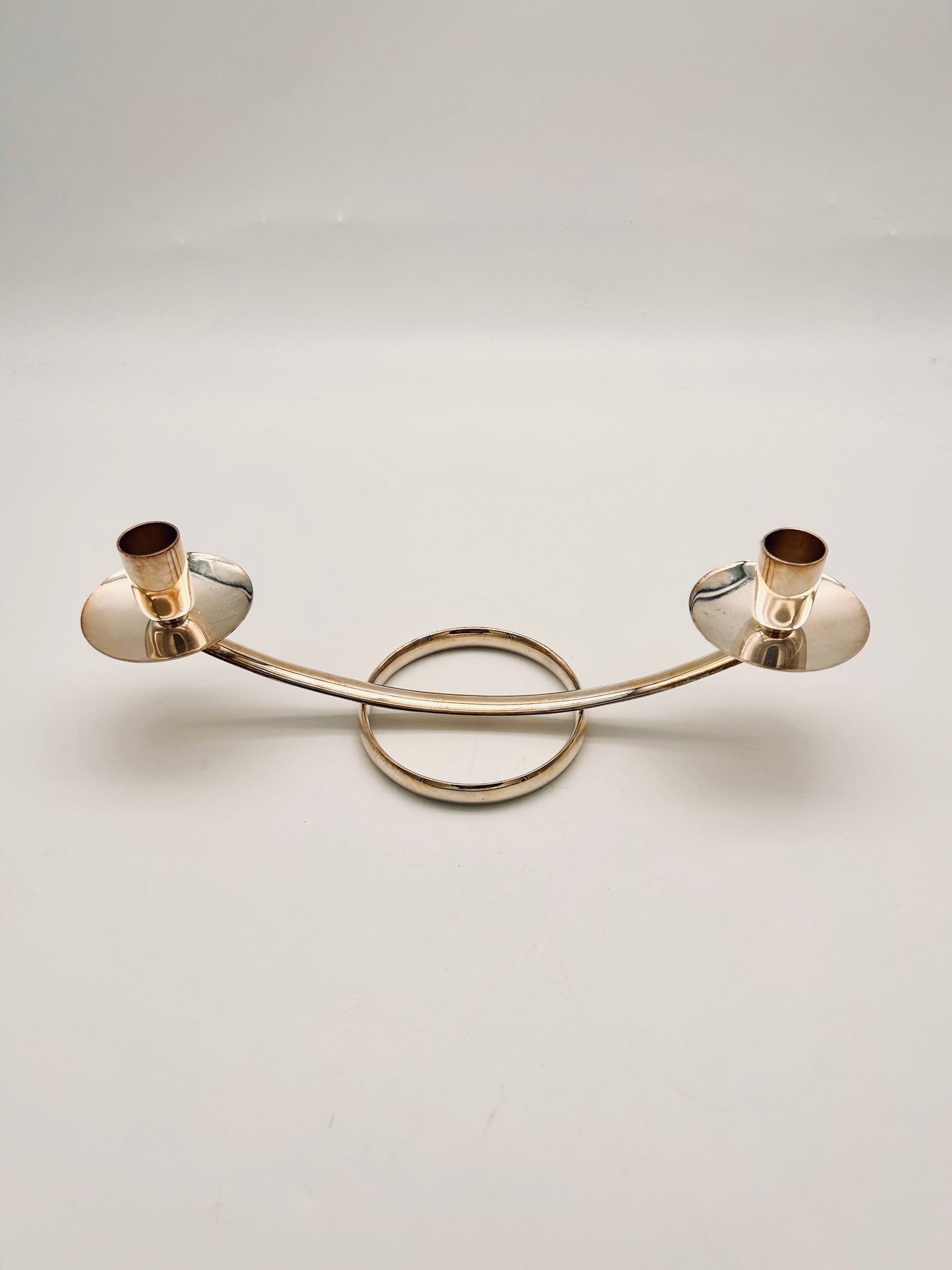 Bougeoir moderniste en métal argenté Ercuis