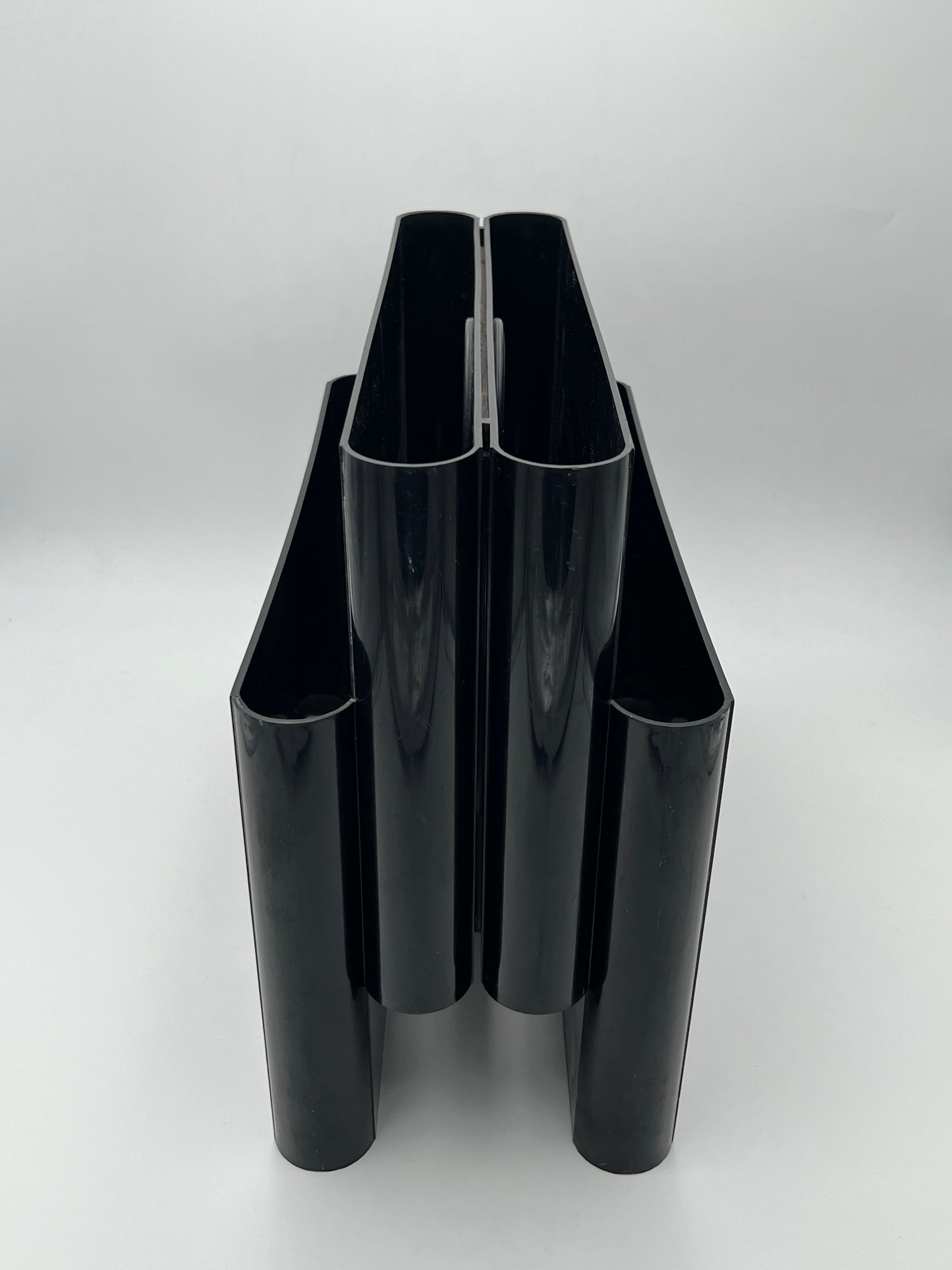 Porte-revues noir 4 compartiments, Kartell, Giotto Stoppino, 70s