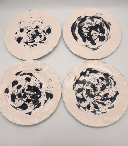 Assiettes de présentation tourbillon arty noir,  E=X2,  Sinicropi, 2016