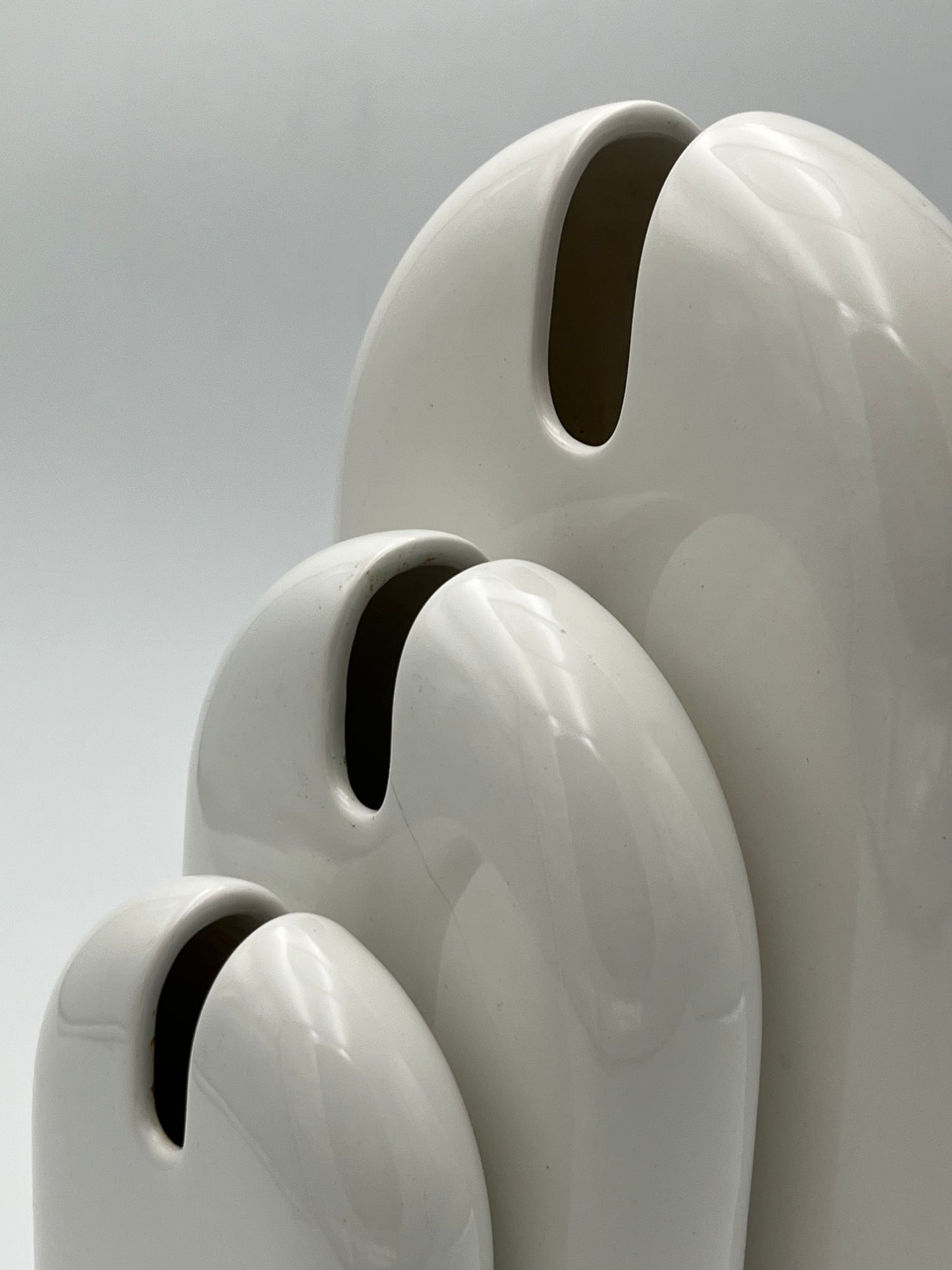Vases blancs, trio, céramique, Sicart Cartigliano, Pino Spagnolo, Italie, 70s