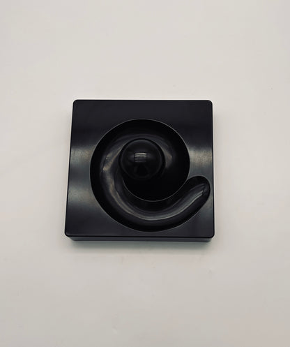 Cendrier sculpture noir "Spyros", Eleonore Peduzzi Riva, Artemide, 70s