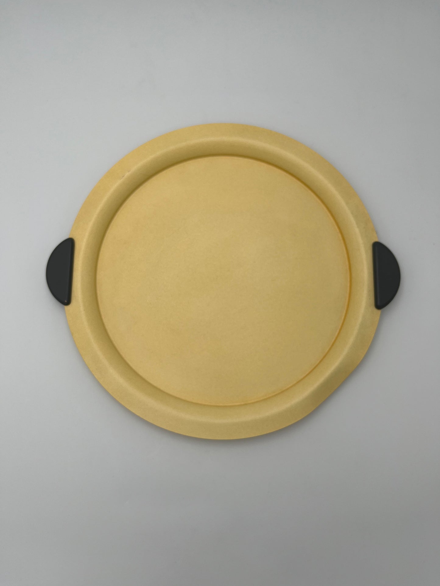 Plateau jaune Accademia Lagostina, Ettore Sottsass, Italie, 90s