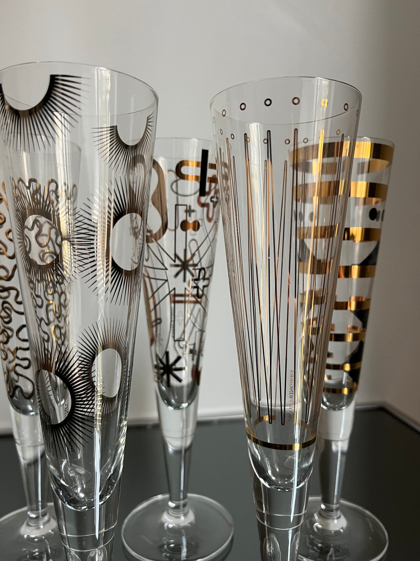 Flûtes à champagne stylisées dorées, RITZENHOFF, 2000s