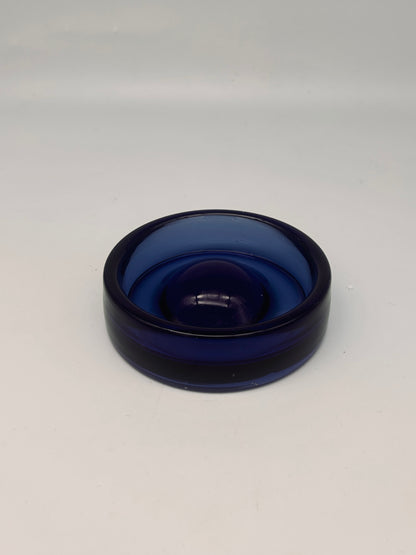 Cendrier danois en verre bleu, Per Lutken, Holmegaard, 50s