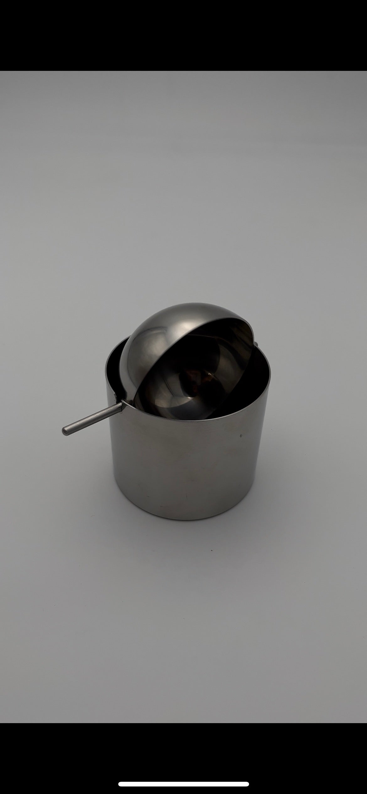 Cendrier à bascule, Arne Jacobsen, Ligne Cylinda, Stelton