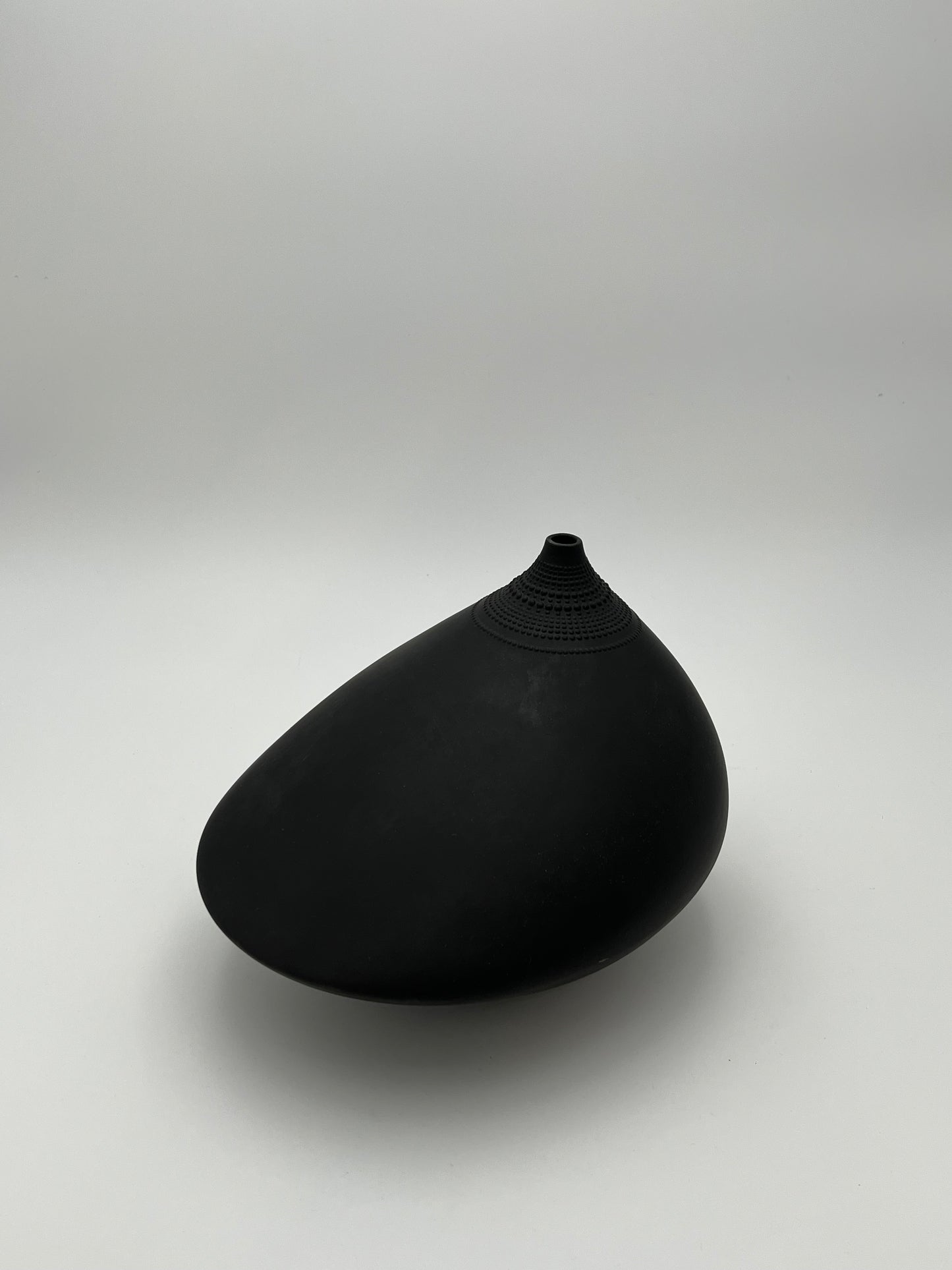 Vase noir Rosenthal, Pollo,Tapio Wirkkala, Allemagne, 1963
