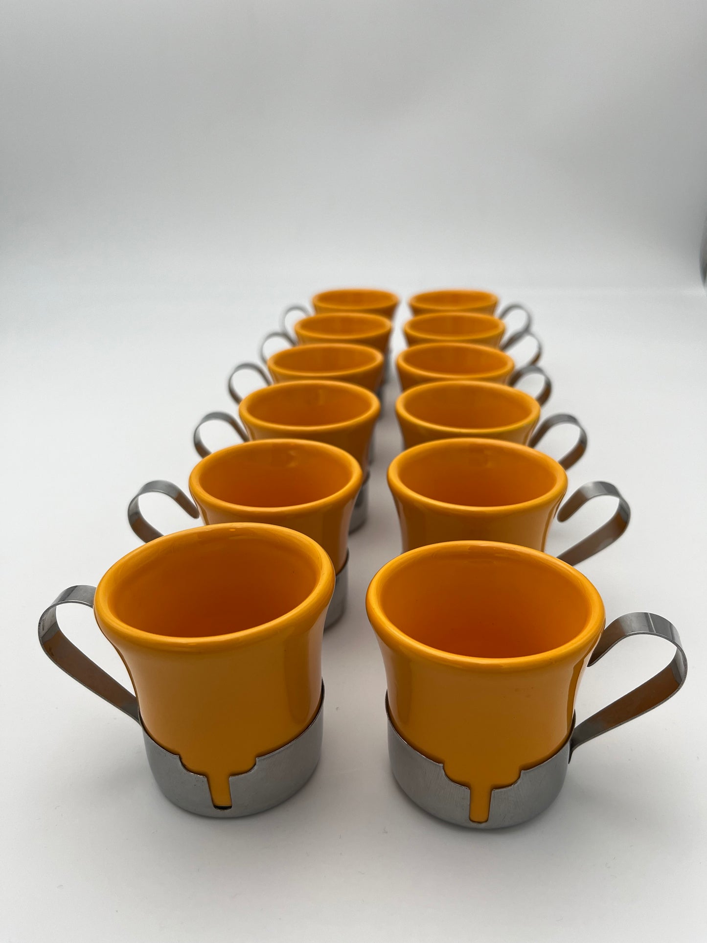 Tasses à Café Ocre Céramique et Inox, Inoxriv, Italie, 1970