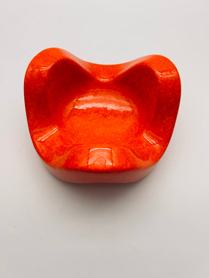 Vide-Poches orange émaillé Bertoncello par Roberto Rigon, 70s