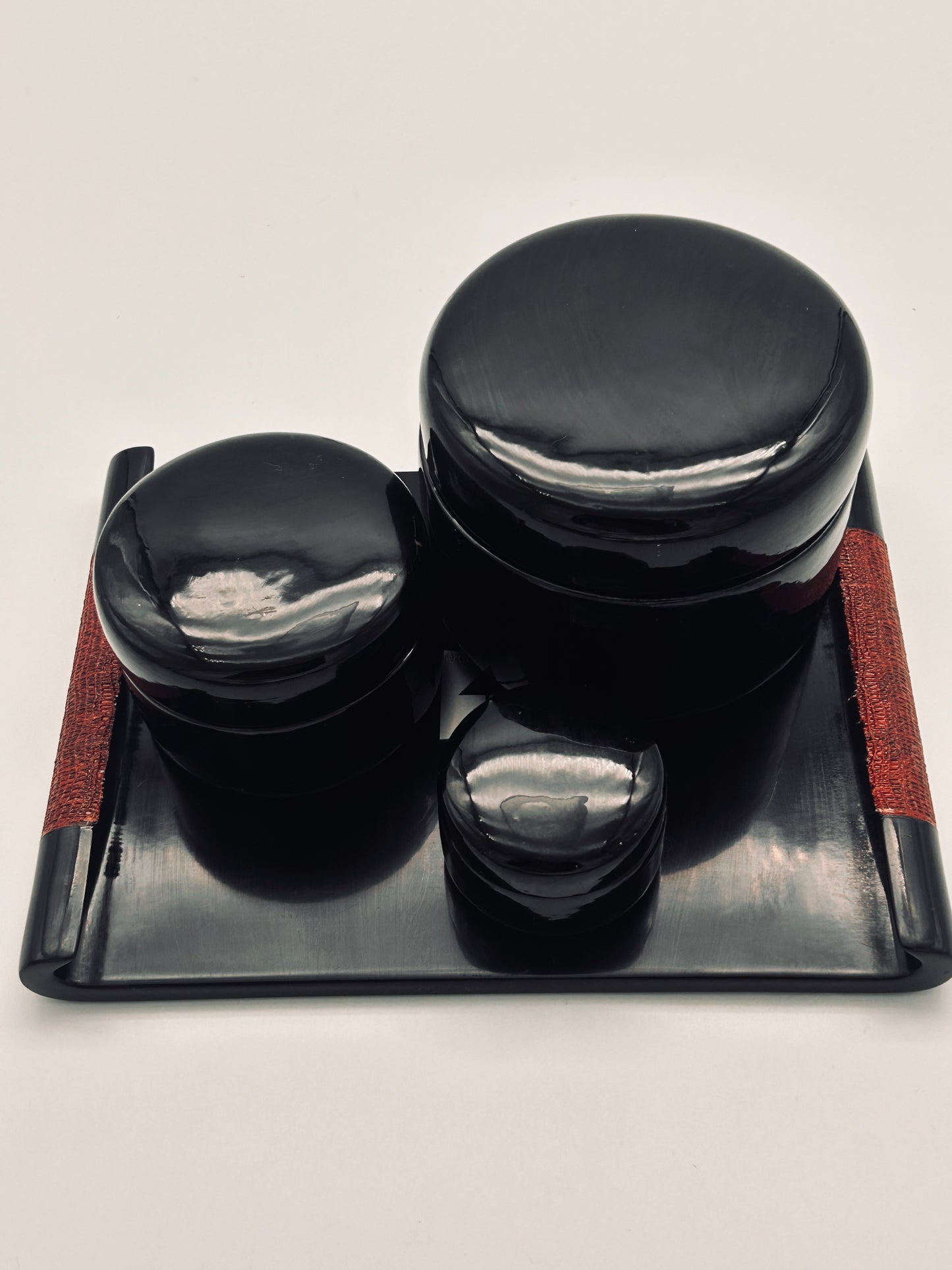 Boîtes en laque et plateau noirs, Armani Casa, 2000s