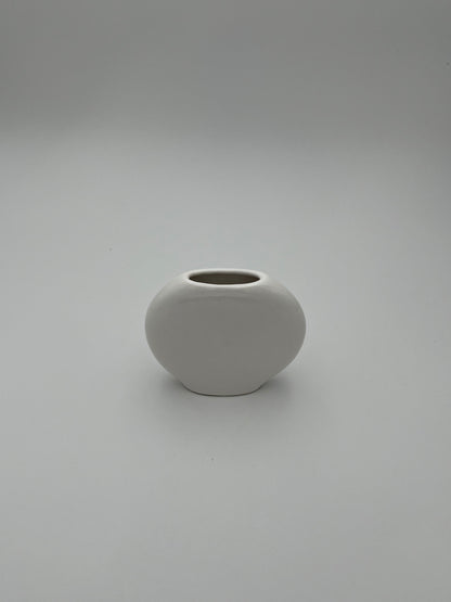Vases vintage blancs, Dorothée van Agthoven, Flora Keramiek, 80s