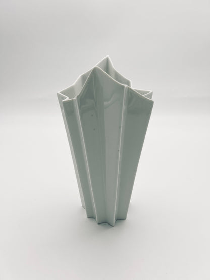 Vase blanc plissé Memphis, Hutshenreuther, 80s
