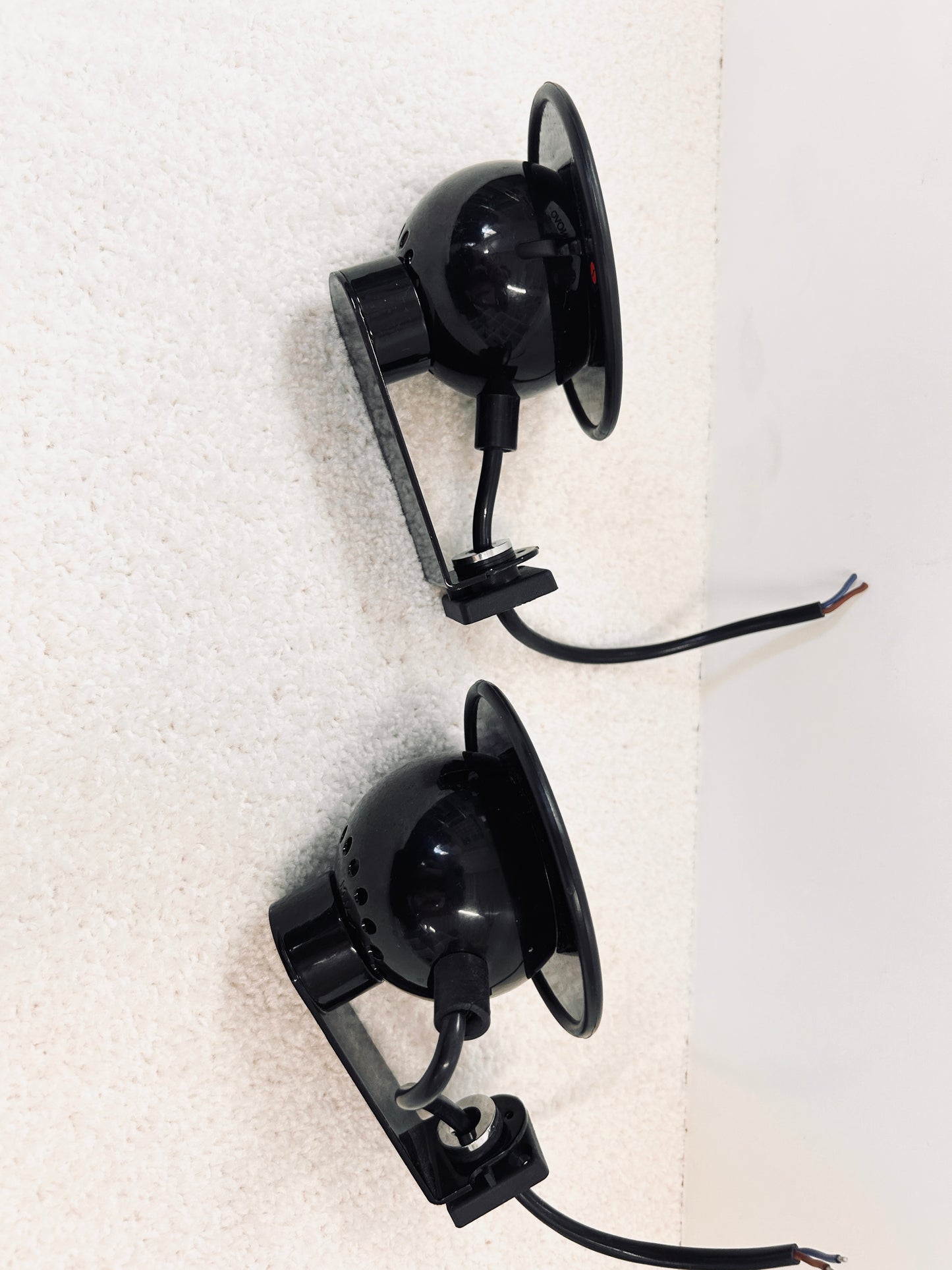 Appliques murales space age "Minibox" noires, Stilnovo, 70s