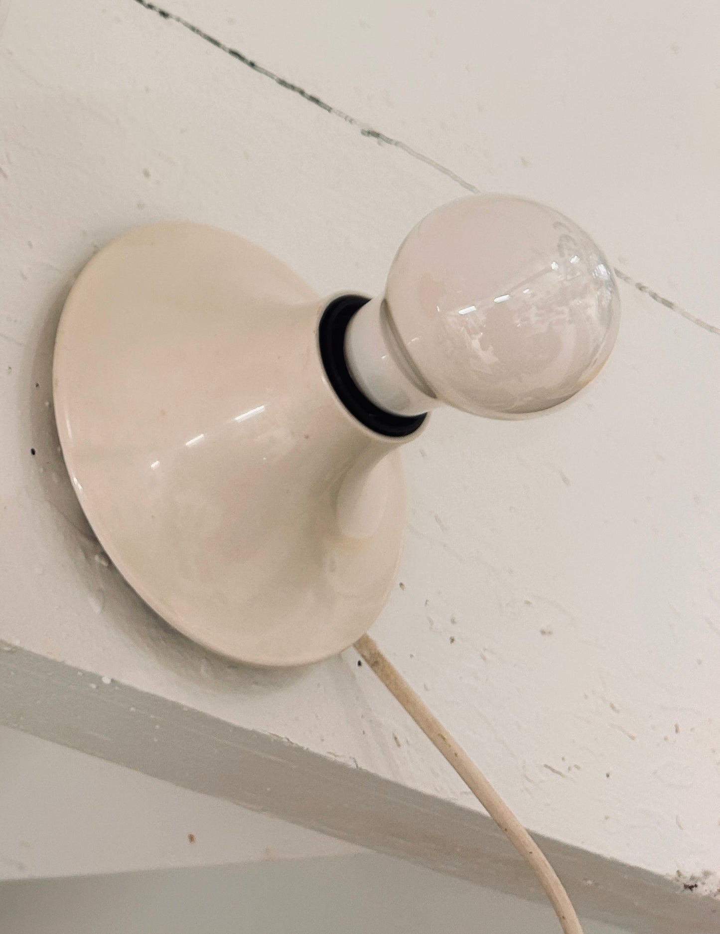 Applique Teti vintage blanc crème, Vico Magistretti pour Artemide, 70s