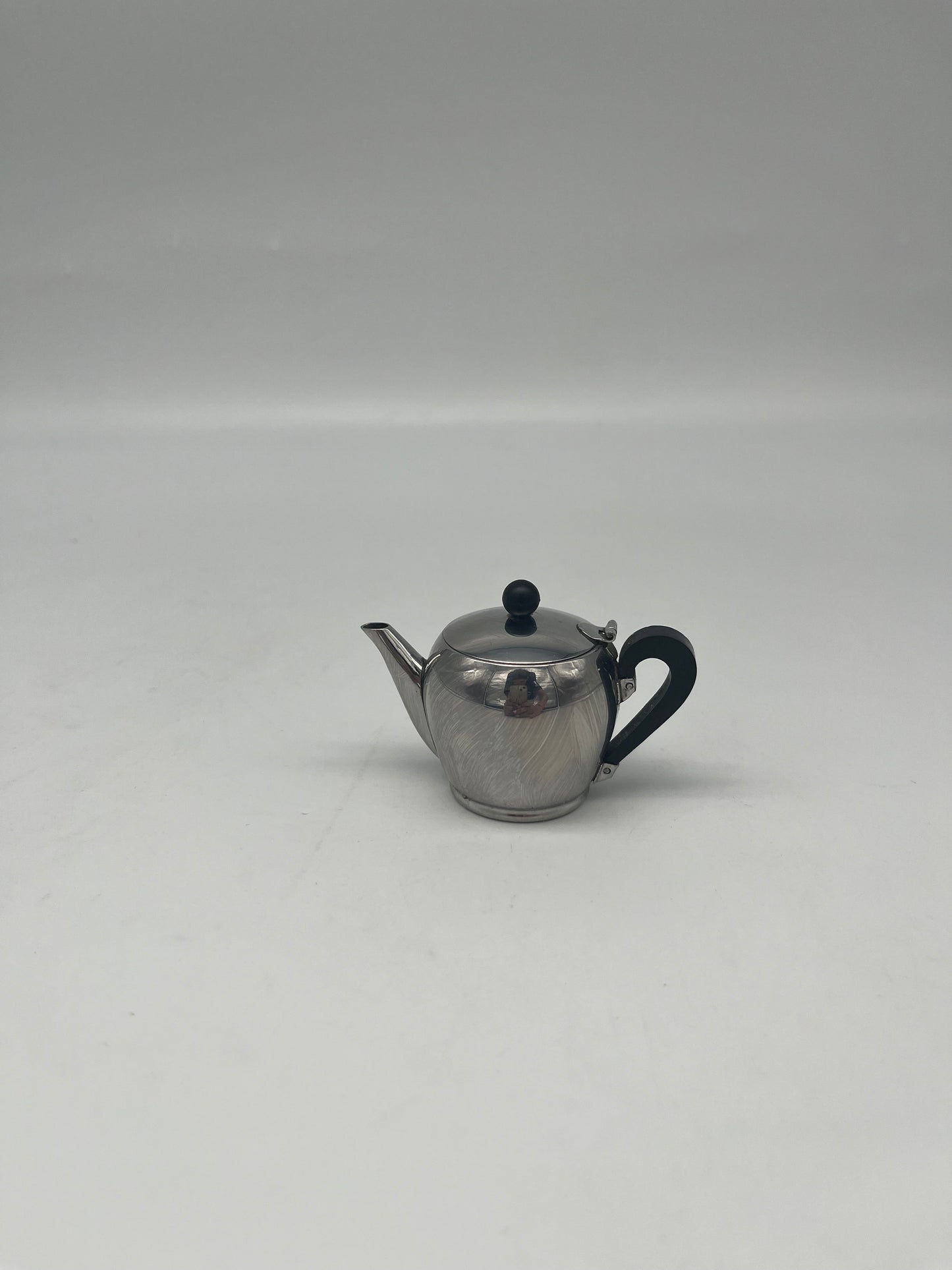 Théière Bombé miniature, Carlo Alessi, Alessi