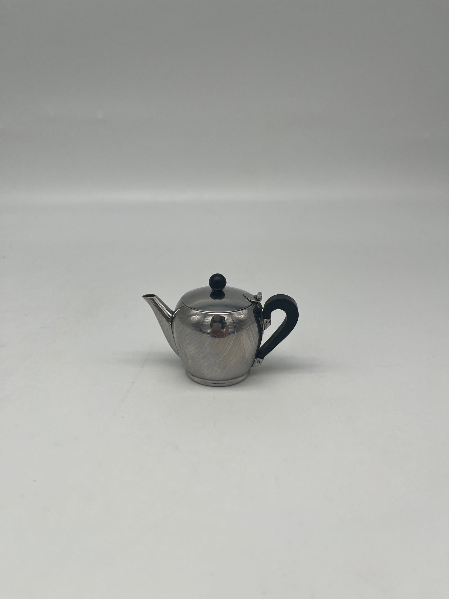 Théière Bombé miniature, Carlo Alessi, Alessi