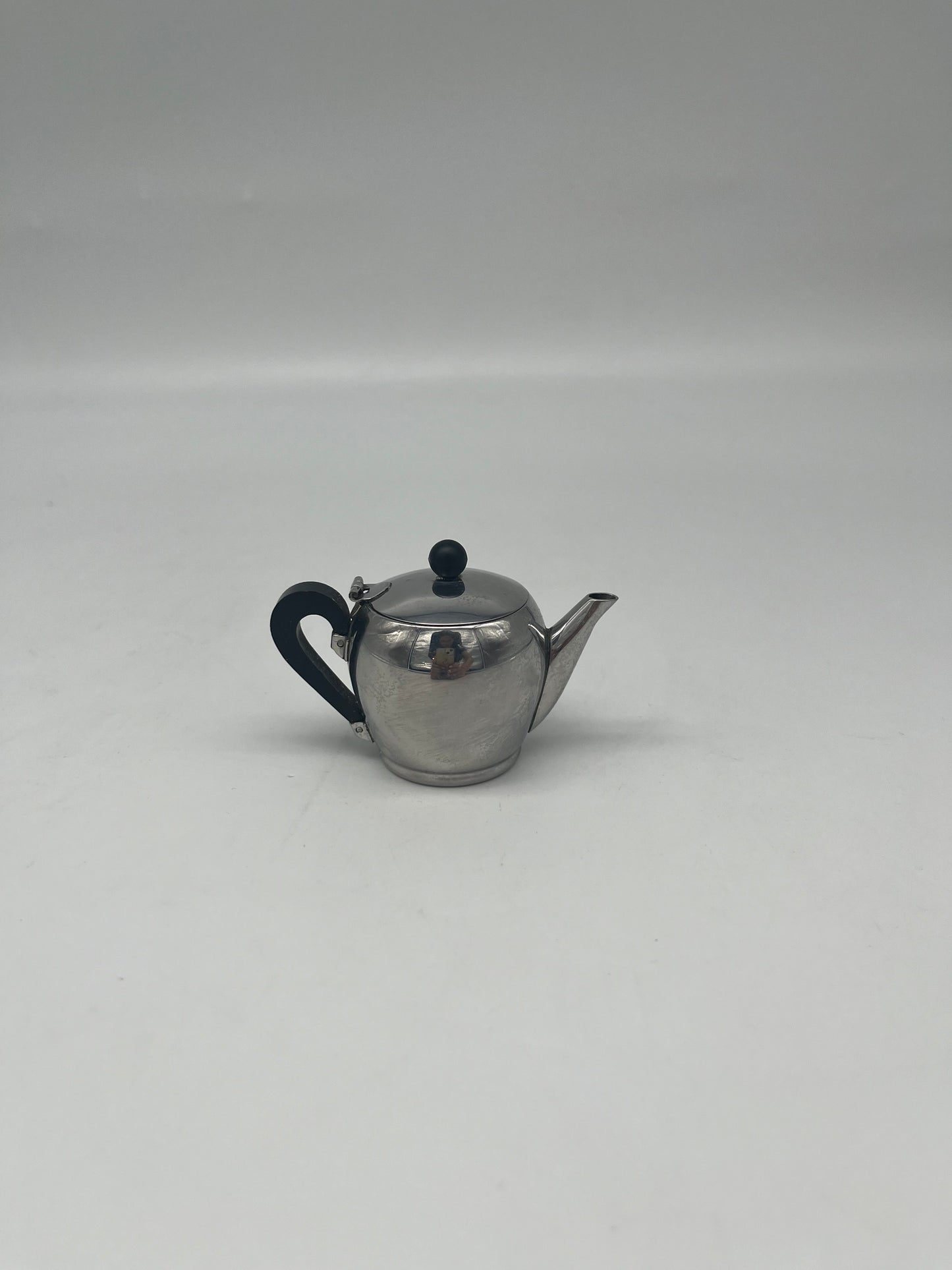 Théière Bombé miniature, Carlo Alessi, Alessi