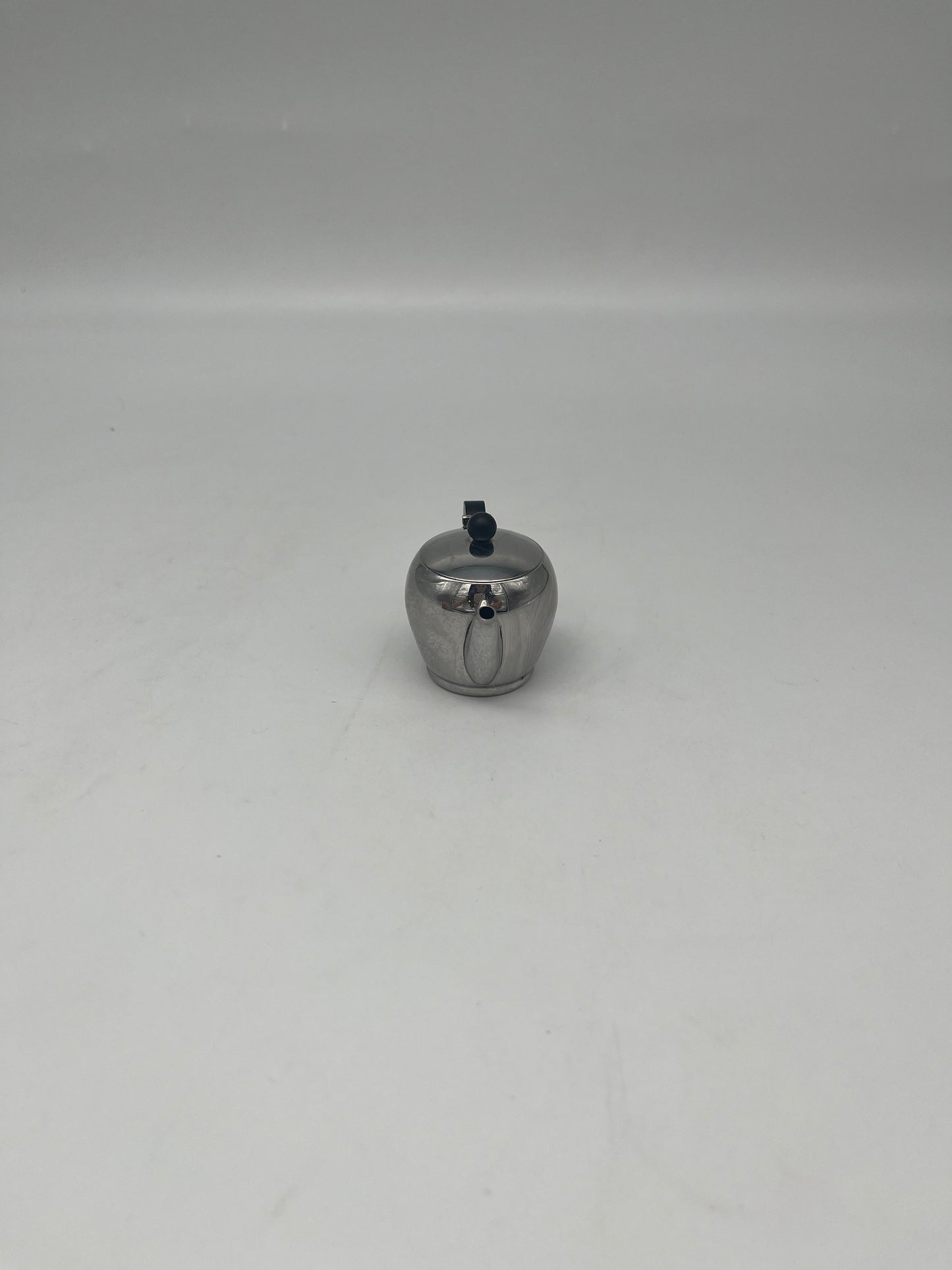 Théière Bombé miniature, Carlo Alessi, Alessi